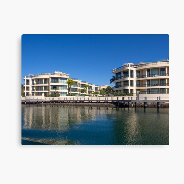 Artikel-Vorschau von Luxushotel Surfers Paradise, designt und verkauft von Michael McGimpsey.