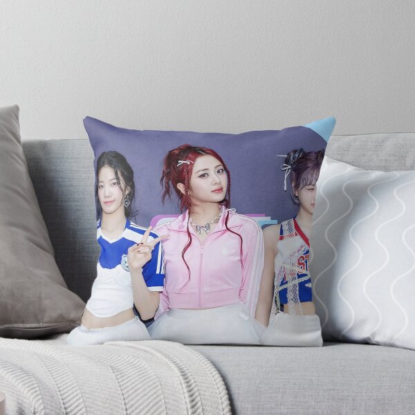 Item preview, Le Sserafim Yunjin Eunchae Kazuha Easy SMART Make it Look Easy designed and sold by Valereekmerch.