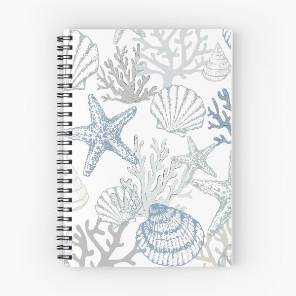 Aperçu de l'œuvre Imprimé étoile de mer, coquillage et corail avec bleu doux, gris, beige et bleu sarcelle créée et vendue par SeaStarAlex.