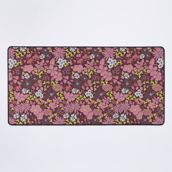 Artikelvorschau, Handgezeichnete Ditzy Florals in warmen erdigen Rosa- und Dunkelrottönen, Spritzern von Gelb und Weiß entworfen und verkauft von SCdesignqld.