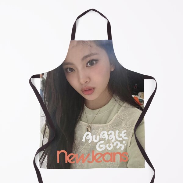 Artikelvorschau, Hyein Bubble Gum Right Now Supernatural Wie süß Super schüchtern Cool mit dir ETA New Zip entworfen und verkauft von Valereekmerch.