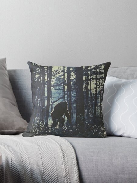 Artikel-Vorschau von Bigfoot im Wald – Fotokunst, klassisch, designt und verkauft von redstar19.