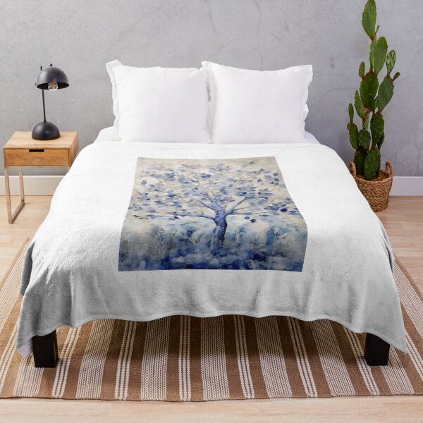 Artikelvorschau, Blauer Baum in minimalistischer Landschaft entworfen und verkauft von DeMuurdecoratie.