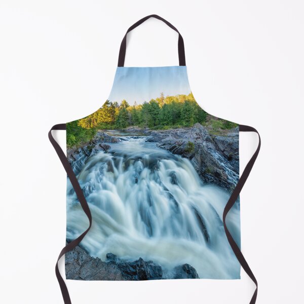 Aperçu de l'œuvre Chute d'eau au parc provincial des Chutes, Ontario créée et vendue par jrtwynam.