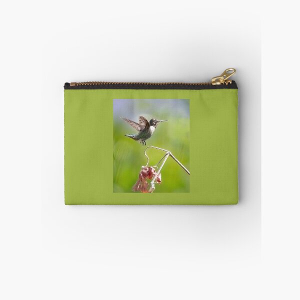 Artikelvorschau, Kolibri kurz vor der Landung auf einem Blatt entworfen und verkauft von CarolM.