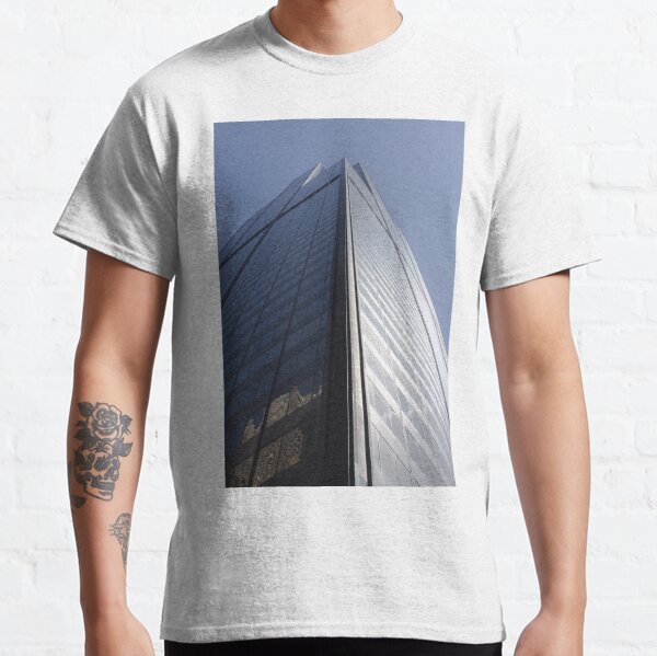 Willis Tower Chicago Illinois Est 1837 Unisex Logo T-Shirt-X-Large