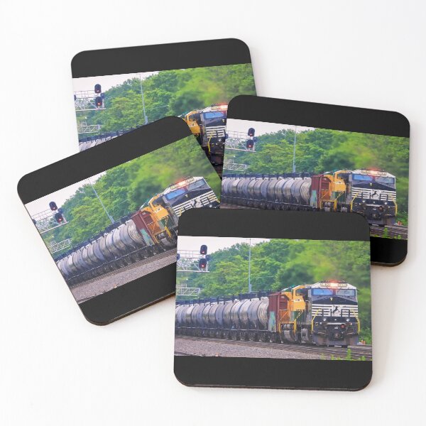Item preview, Yellow/Green NS #1067 BeeLine RailRoad Reading Lines 4kPhoto2 designed and sold by train-shop.