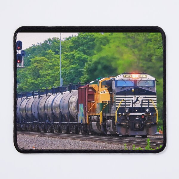 Item preview, Yellow/Green NS #1067 BeeLine RailRoad Reading Lines 4kPhoto2 designed and sold by train-shop.