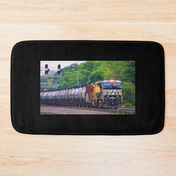 Item preview, Yellow/Green NS #1067 BeeLine RailRoad Reading Lines 4kPhoto2 designed and sold by train-shop.