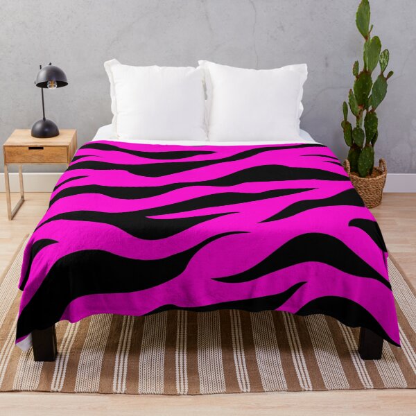 Artikelvorschau, Fuchsia Tigerstreifen-Design entworfen und verkauft von Artbyminga.