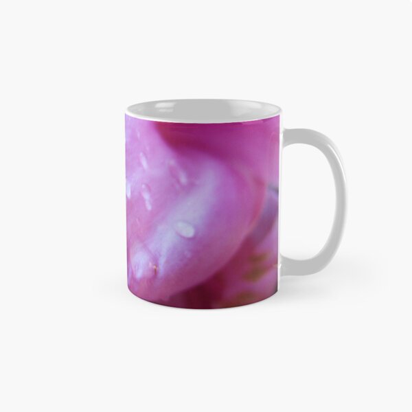 Artikelvorschau, Rosa Pfingstrose Blume mit Wassertropfen entworfen und verkauft von HeWritesWLight.