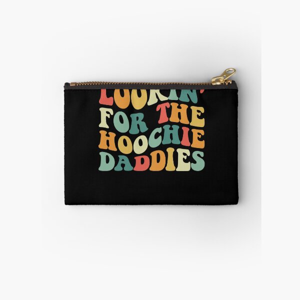 Aperçu de l'œuvre Lookin' For The Hoochie Daddies Women's Hoochie Daddy Gear créée et vendue par DynamicDesign.
