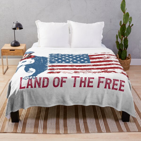 Artikelvorschau, USA Comfort Colors 4. Juli Shirt Amerika T-Shirt Lustiges Unabhängigkeitstag Memorial Day Patriotismus T-Shirt Amerikanische Flagge Opossum T-Shirt Geschenk entworfen und verkauft von unsungshop.
