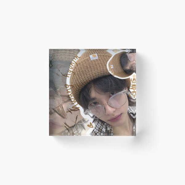 Item preview, Hyunjin with crochet hat designed and sold by Sianheszartt.
