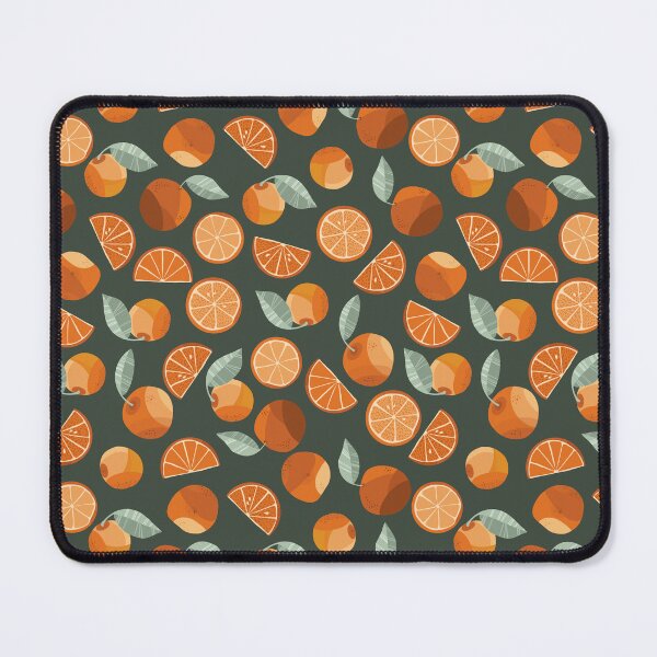 Aperçu de l'œuvre Orange Bliss en vert foncé créée et vendue par MoshitoDesigns.