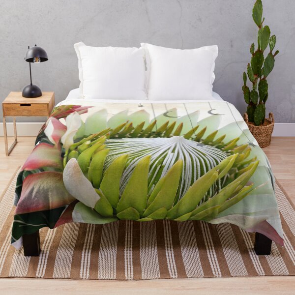 Item preview, moon flower protea designed and sold by Yeyishop.