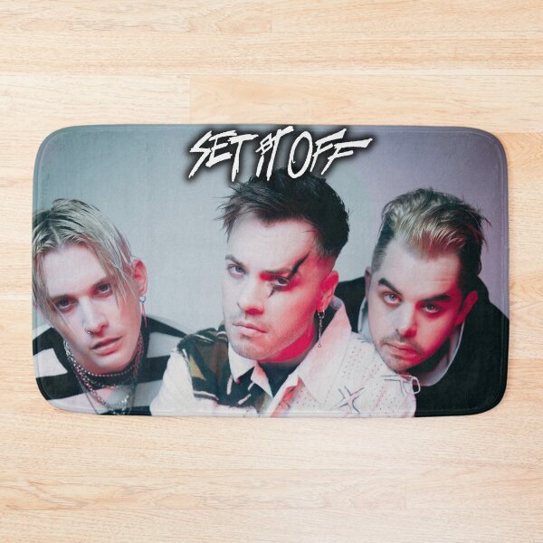 Item preview, set it to off tour 2024 julmas designed and sold by uismcginnis6.