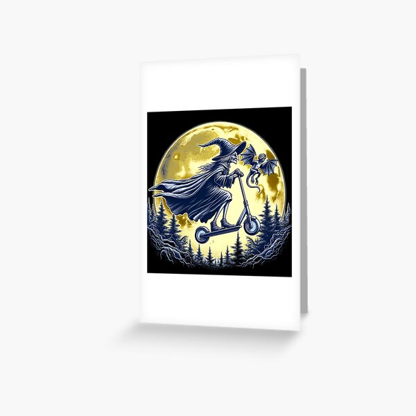 Hexe mit einem Tretroller ohne Besen ist fliegend vor einem Vollmond. Grußkarte