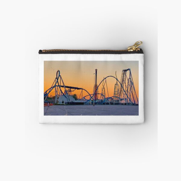 Artikelvorschau, Cedar Point bei Sonnenuntergang entworfen und verkauft von EyeCandyCanvas.