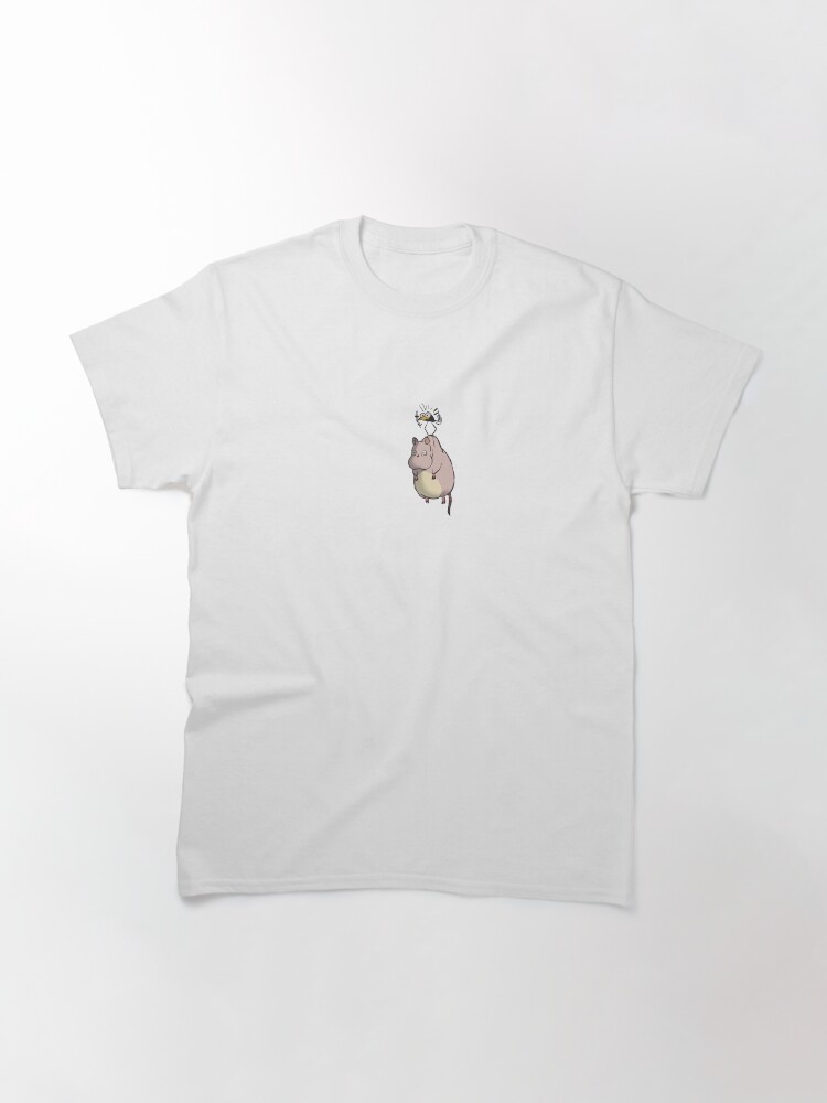 Aperçu 3 sur 7. T-shirt classique avec l'œuvre Enlevée comme par enchantement créée et vendue par cellal.