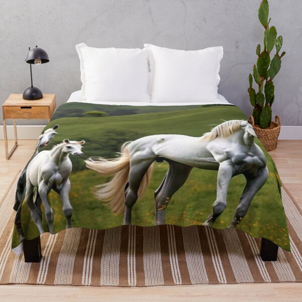 Aperçu de l'œuvre Famille de chevaux dans les collines verdoyantes créée et vendue par Gretel Moss.