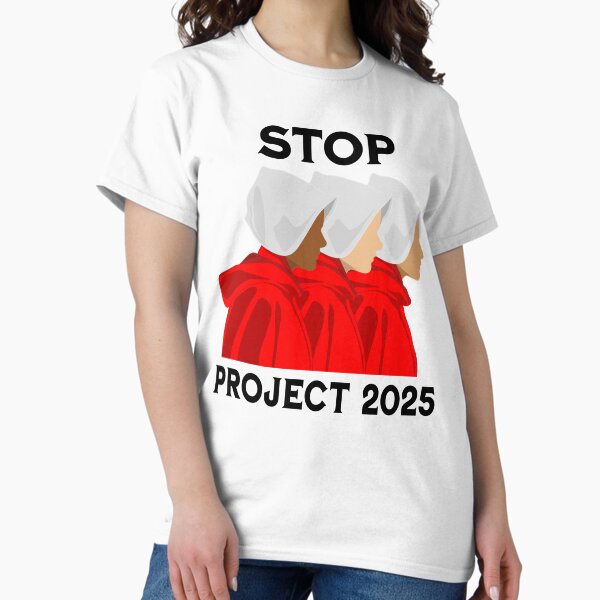 Vista previa del artículo con la obra «Detener Proyecto 2025 », diseñado y vendido por Murderbunnytees.