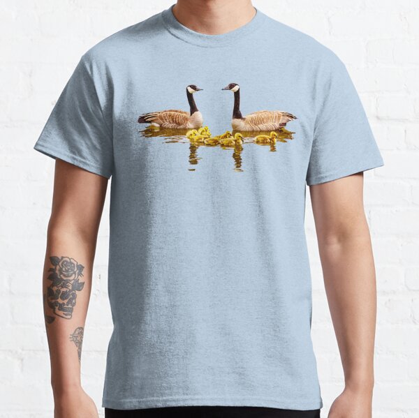  Goose On The Loose Geese Lover Animal Owner T-Shirt : Clothing,  Shoes & Jewelry