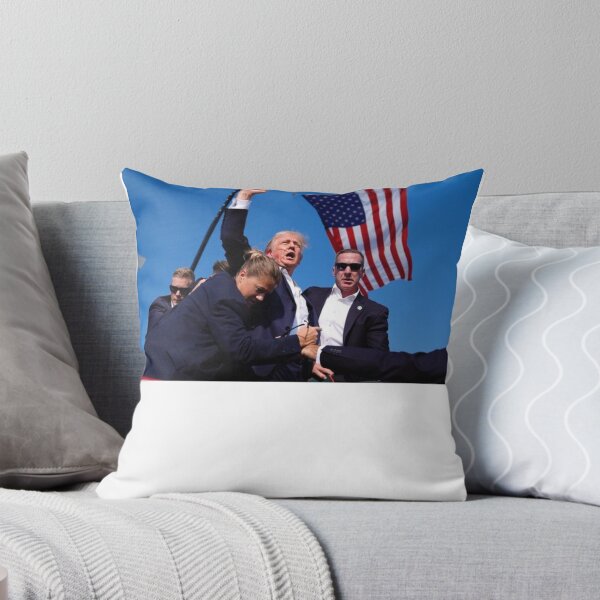 Artikelvorschau, Donald Trump bei einer Kundgebung in Pennsylvania entworfen und verkauft von PhoenixTShirtz.