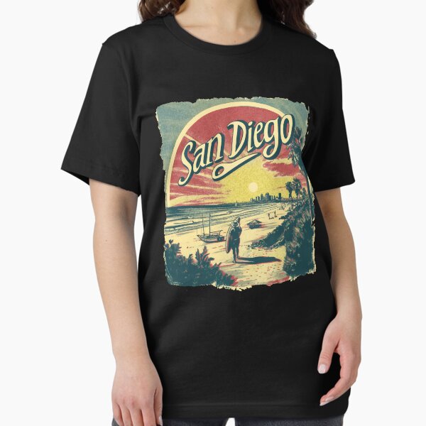 Aperçu de l'œuvre San Diego Californie et La Jolla plage surf été rétro vintage t-shirt créée et vendue par Cute Animal pattern T-shirt.