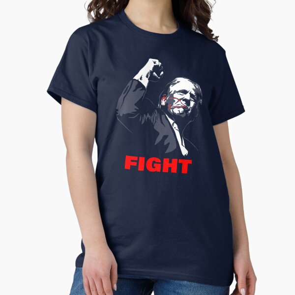 Vista previa del artículo con la obra «"Trump: Lucha" contra el intento de asesinato de Trump 13 de julio de 2024», diseñado y vendido por jeffsmoll.