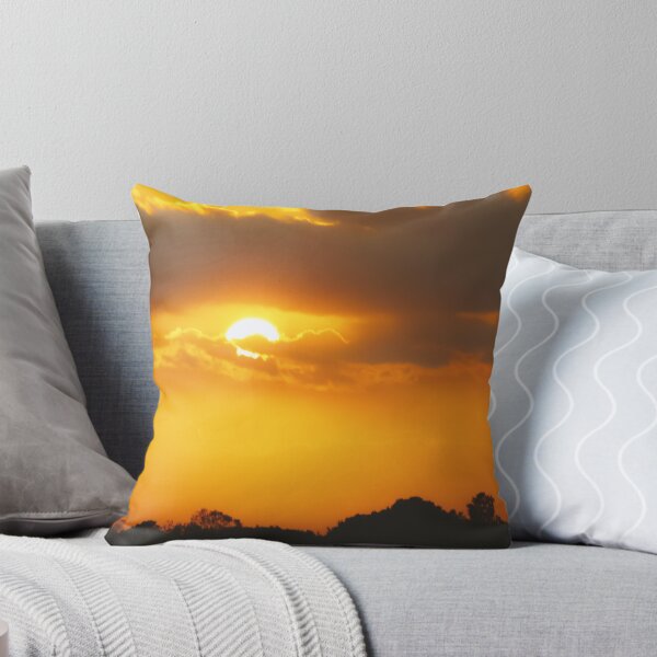 Aperçu de l'œuvre Paysage de ciel coucher de soleil heure d'or créée et vendue par Jordan Christopher.