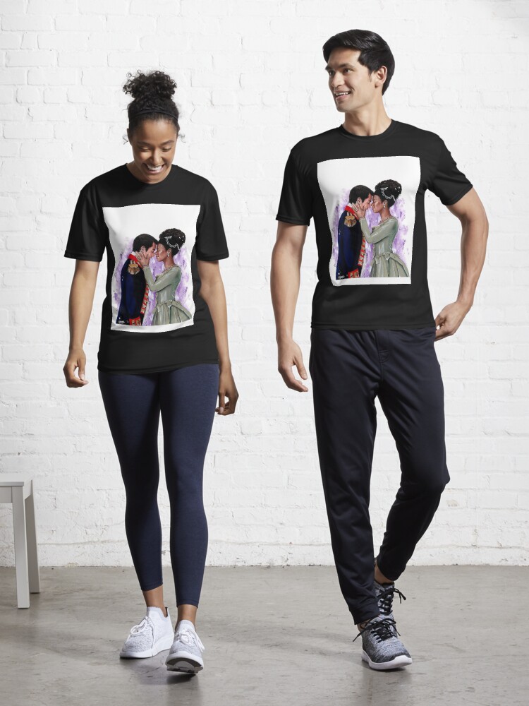 Aperçu 1 sur 7. T-shirt respirant avec l'œuvre La Reine Charlotte - une histoire Bridgerton créée et vendue par laureneportrait.