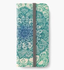 Emerald Doodle iPhone Wallet/Case/Skin