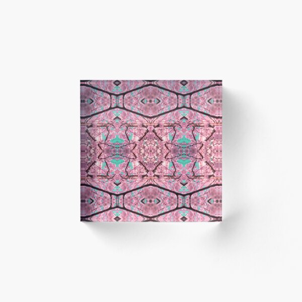 Artikelvorschau, Rosa Blume Einzigartiges symmetrisches Muster entworfen und verkauft von PatternOfNature.
