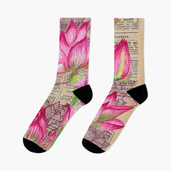 Artikelvorschau, Zeitlose Schönheit Lotus auf Vintage-Zeitungspapier entworfen und verkauft von Shalinistudio.