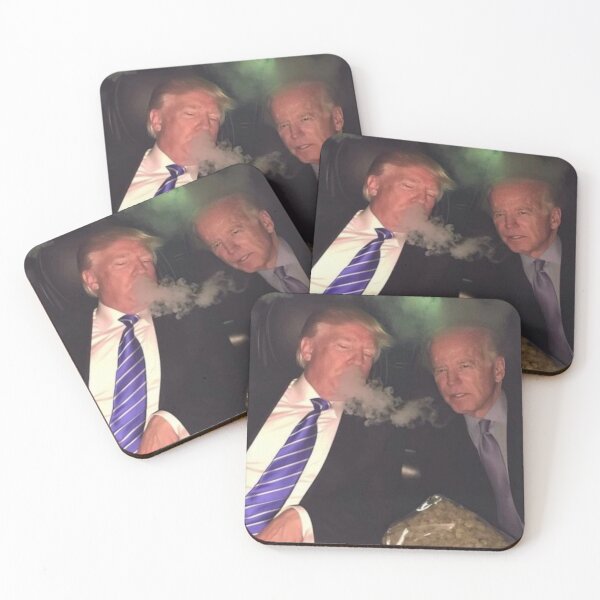 Artikelvorschau, Trump und Biden sitzen geschäftlich zusammen entworfen und verkauft von EllieKohlbeck55.