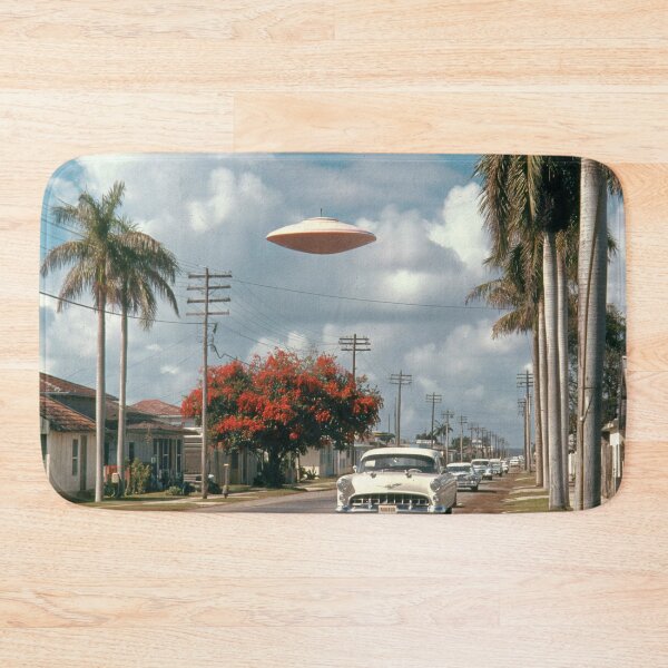 Item preview, UFO spotting designed and sold by PricklyPeanut.