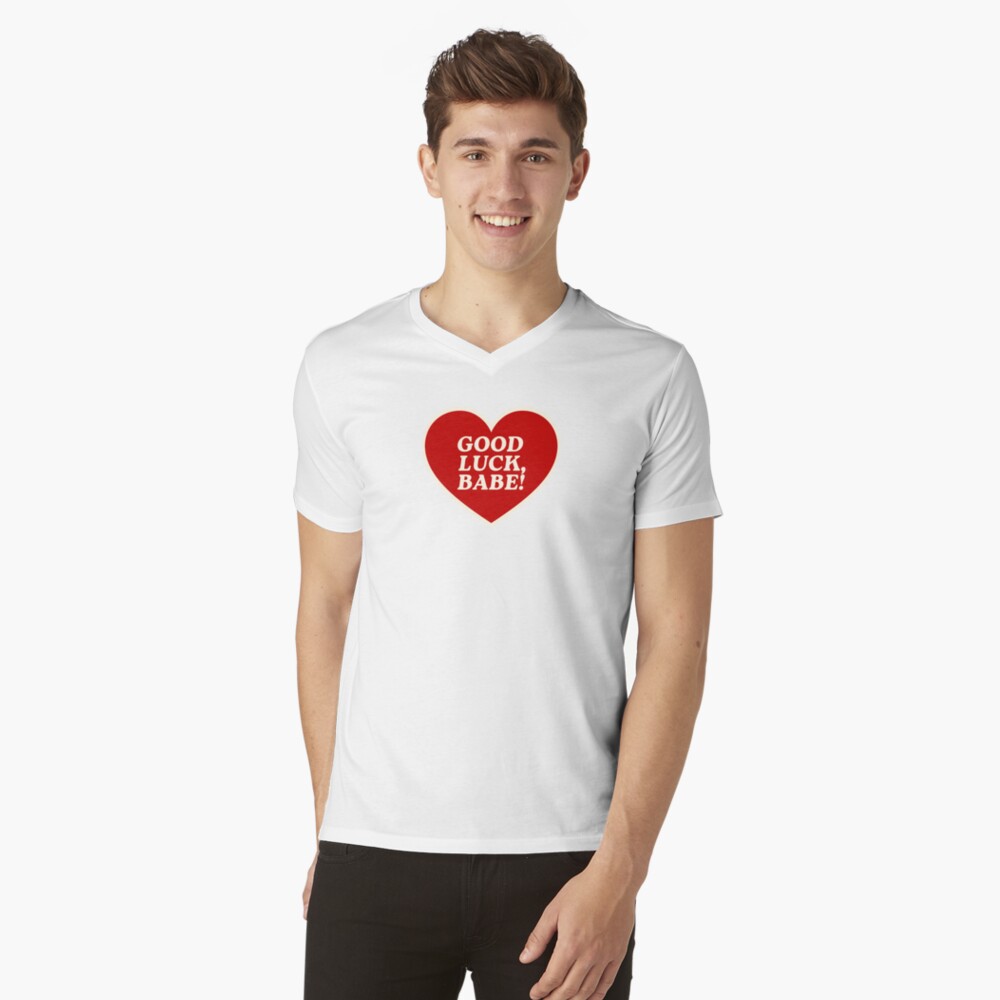 Aperçu de l'œuvre T-shirt col V créée et vendue par ShopMaggieRose.