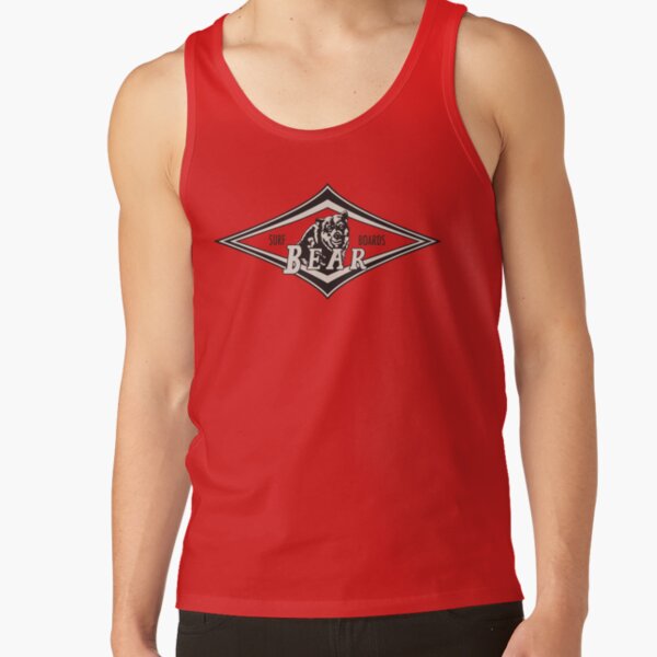 Aperçu de l'œuvre Vintage Surf Bear Big Wednesday culte Surfboard rouge surf logo diamant rétro T-shirt  créée et vendue par Kludoman.
