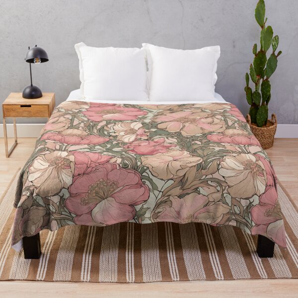 Artikelvorschau, Rosa Blumen Jugendstil Blumen Wohnheim Wohnzimmer Wandteppich entworfen und verkauft von OneWorldLove.