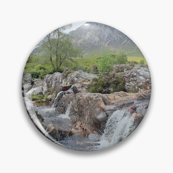 Artikelvorschau, Glencoe, Schottland entworfen und verkauft von Julie Bell.