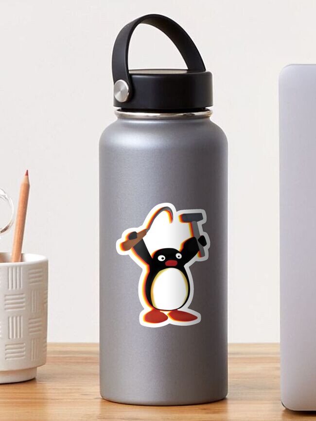 Imagen 1 de 3, Pegatina con la obra Pingu comunista, diseñada y vendida por tilangue.