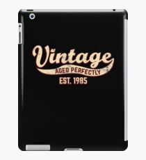 1985 Birthday Gift Vintage Est 33rd Birthday 33 Yrs Old B-day Present iPad Case/Skin