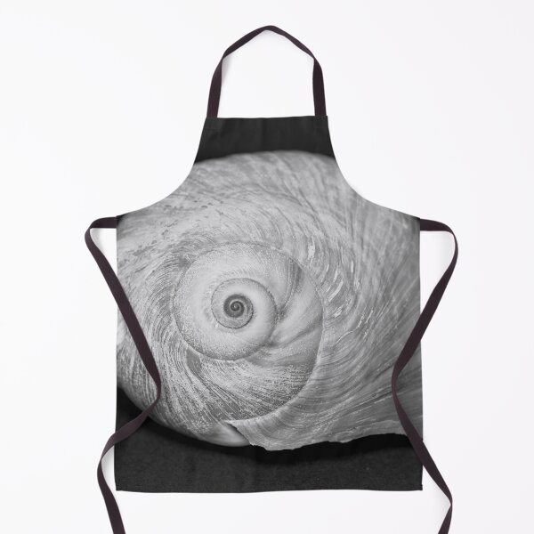Artikelvorschau, Sea shell in monochrome entworfen und verkauft von Cblifeisgood.