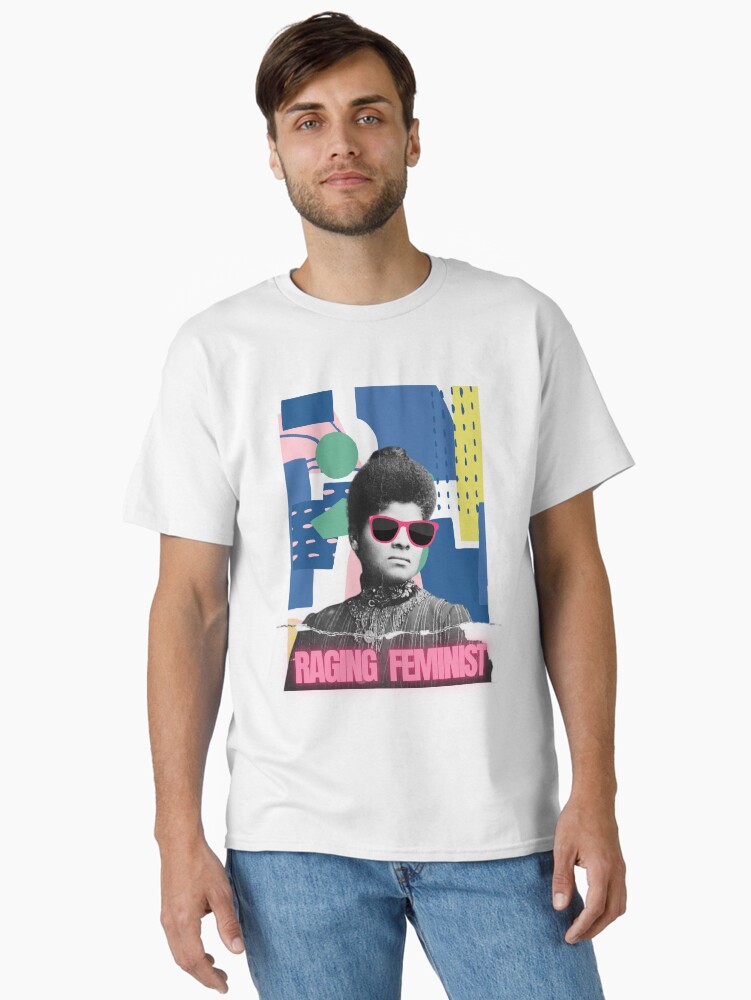 Imagen 1 de 7, Camiseta clásica con la obra Ida B. Wells Feminista furiosa, diseñada y vendida por Abatt0ir.