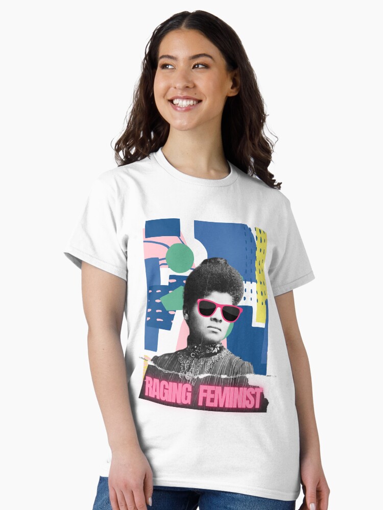 Imagen 2 de 7, Camiseta clásica con la obra Ida B. Wells Feminista furiosa, diseñada y vendida por Abatt0ir.