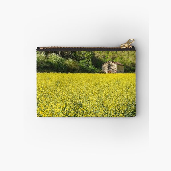 Aperçu de l'œuvre Rapeseed and Barn créée et vendue par TonyPriestley.