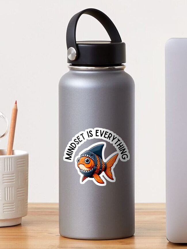 Thumbnail 1 von 3, Sticker, Denkweise ist alles Goldfisch Hai Lustige Motivation Big Fish Motivation designt und verkauft von dukito.