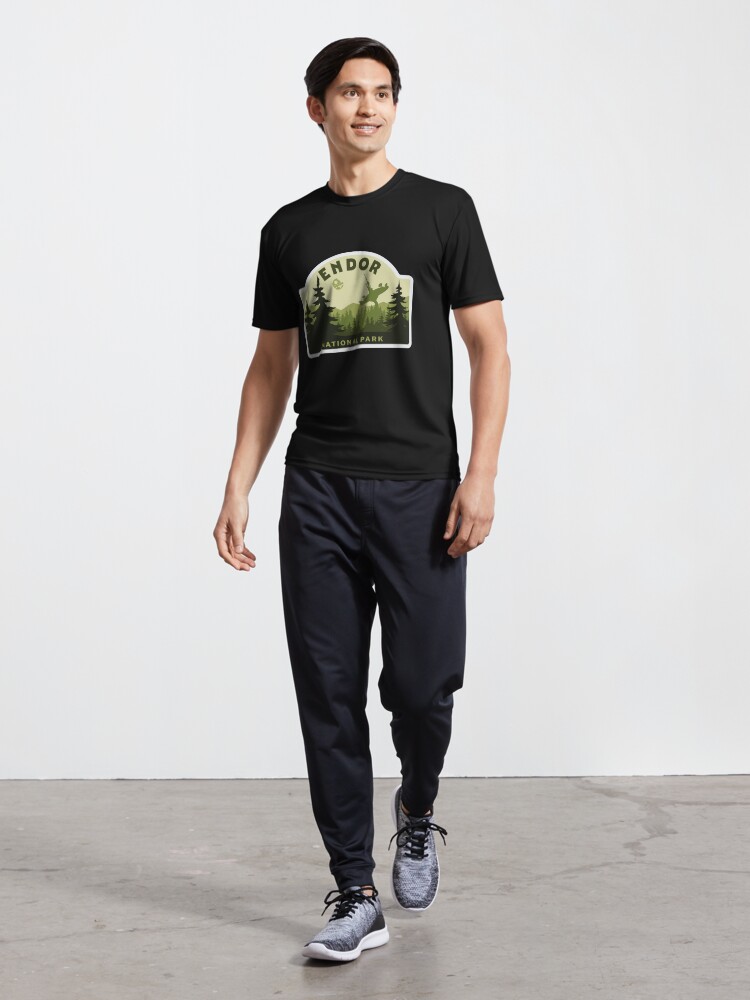 Imagen 5 de 7, Camiseta deportiva con la obra Parque Nacional Endor, diseñada y vendida por Hanneliza.