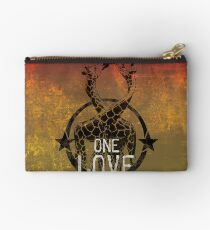 one love Studio Clutch